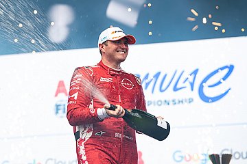 Nissan Formel E Team mit Podium zum Saisonstart