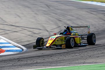 Neuhauser Racing beim Bergfest in den Alpen