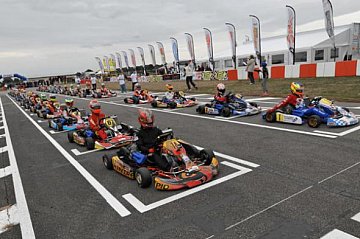 Jake Dennis und Niklas Tiihonen gewinnen Titel