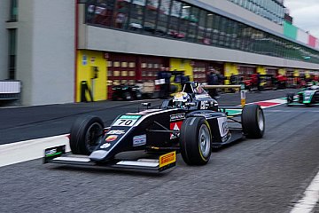 Kein Podium für Tim Tramnitz in Mugello
