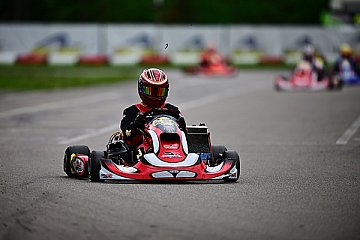NKS for Racing trägt sich in die Geschichtsbücher der ADAC Kart Masters ein