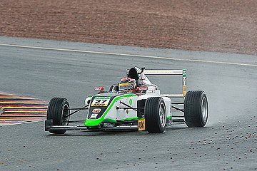 Doppel-Pole für Marvin Dienst auf dem Sachsenring