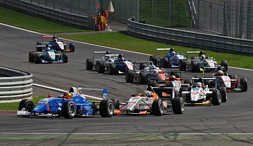 Startphase der Formula Abarth European Series (Foto: Speedy)