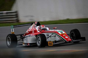 Marcus Armstrong startet in den beiden ersten Rennen von Platz zwei