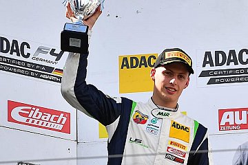 Kim-Luis Schramm mit starker Leistung am Nürburgring