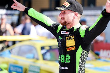Der Spitzenreiter nach zwölf Rennen heißt Mirko Bortolotti - Foto: ADAC