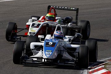 Kumho beschenkt Euro-Serie-Teams