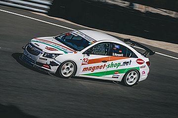 Rookie Ben Marquardt schafft sensationell den Sprung aufs Podest - Foto: Pfister-Racing GmbH