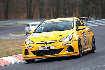 GT4-Sieg und gelungenes Opel-Debüt
