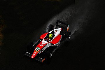 Mick Schumacher gewinnt Qualifikationsrennen