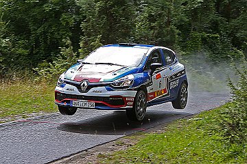 Carsten Mohe feiert Premiere im Renault Clio R3T