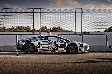 Audi bezeichnet das Fahrzeug als technologischen Nordstern - Foto: Audi