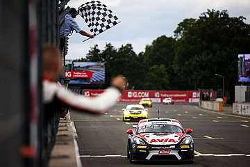 Der siegreiche Porsche von AVIA W&S Motorsport - Foto: ADAC