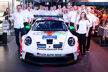 Teampräsentation von Fach Auto Tech für die Saison 2022
