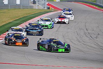 KTM X-BOW GT4 in Pirelli World Challenge erfolgreich