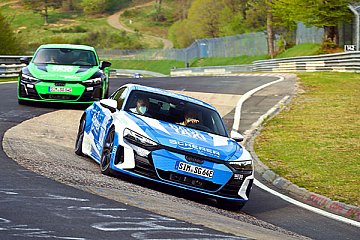 Gelungene Premiere für das erste E-Renntaxi auf der Nordschleife -  Sonstiges - Motorsport XL