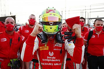 Mick macht's: Schumacher neuer Formel-2-Champion