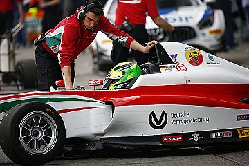 Mick Schumacher startet 2016 für das italienische Prema Powerteam - Foto: ADAC