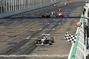Lawson und Zendeli siegen auf dem Lausitzring