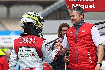 Dieter Gass (hier mit Rockenfeller) freute sich über den tollen Saisonstart von Audi