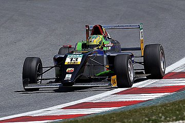 Piro Sports holt erste Formel 4-Punkte in Österreich