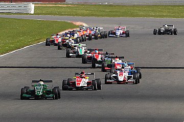 Matt Parry macht Doppelschlag perfekt