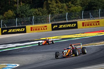 Erstes Training bei der Formel 1: Vesti vorne