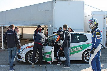 Start im VW Castrol Cup in der NKC zu gewinnen