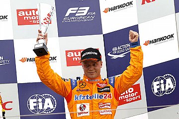 Drei Podestplätze für Mücke Motorsport in Ungarn