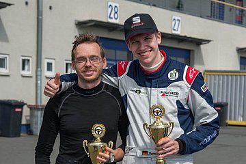 Erster Podiumsplatz für Dennis Bröker im ADAC-Logan-Cup