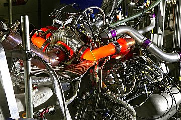 Der V6-TDI-Motor auf dem Motorenprüfstand