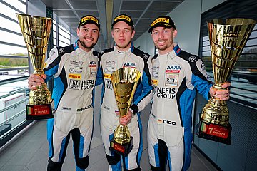 Podium und Doppelsieg im Silver Cup für Mercedes-AMG