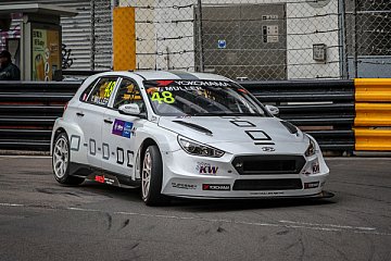 Yvan Muller im Hyundai i30 N TCR - Foto: Hyundai