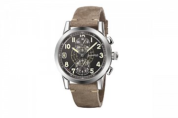 Die Uhr „Nuvolari Legend“ - Foto: obs/Eberhard & Co.