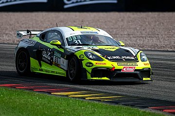 Porsche mit Bestzeit im ersten Training auf dem Sachsenring