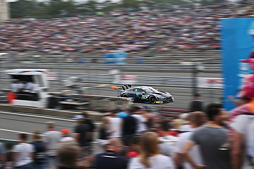 Daniel Juncadella mit Aston Martin Vantage DTM erneut in Punkterängen