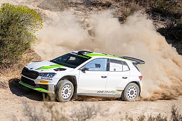 Neuer ŠKODA FABIA RS Rally2 absolviert Schotter-Test