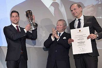 Porsche Cup 2017: Gewinner Robert Renauer, Dr. Wolfgang Porsche (Vorsitzender des Aufsichtsrates, Porsche AG), Oliver Blume