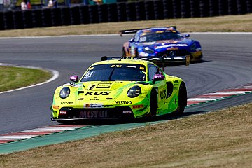 Thomas Preining feiert Start-Ziel-Sieg bei DTM in Oschersleben