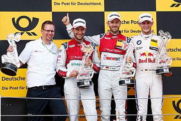 Das Siegerpodest von Rennen 1: Mike Rockenfeller, René Rast und Marco Wittmann