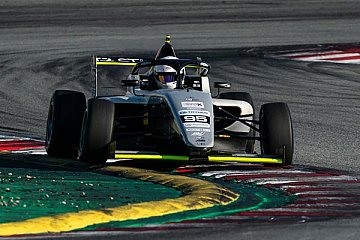 Phil Colin Strenge sammelt wichtige Erkenntnisse in Barcelona