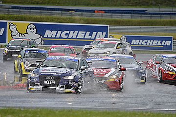 Regenkrimi im ersten Rennen in Oschersleben
