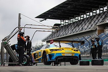 Boxenstopp-Training: Mercedes-AMG Team HRT - Foto: DTM