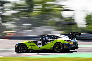Der Mercedes-AMG GT2 mit Willi Kühne und Moritz Wiskirchen - Foto: SRO / JEP