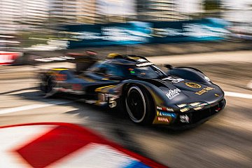 Laurin Heinrich mit schnellster Rennrunde und Teamerfolg