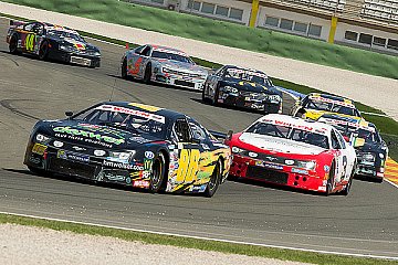 Erfolgreiche Premiere von Renauer Motorsport