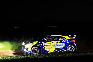 Philip Geipel holte mit Beifahrerin Katrin Becker sechs Etappensiege und wurde Zweiter - Foto: ADAC