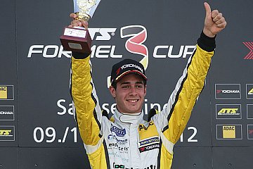 Rene Binder holt ersten Formel-3-Sieg