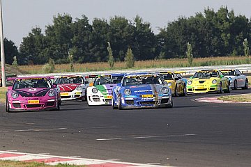 Start der “heißen Phasen” im Porsche Alpenpokal