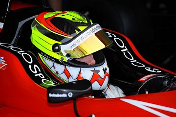 Nici Pohler kurz vor dem Start zum ersten Rennen - Foto: Speedy